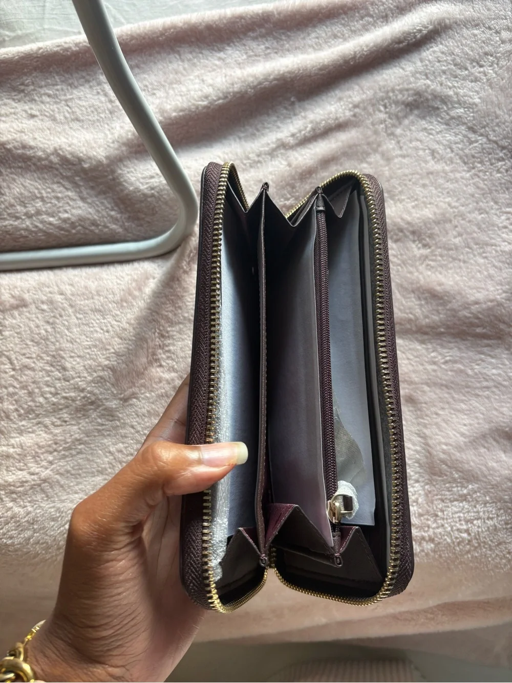 kate spade two-tone blush pink and burgundy zip wallet